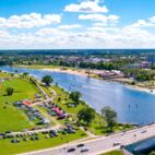 Panoramic view over city Jelgava, Lielupe river during sunny summer day. Von valdissku