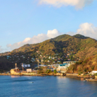 Grenada mit Blick auf St. George’s die Hauptstadt des Inselstaates Grenada in der Karibik, Panorama. Von AIDAsign